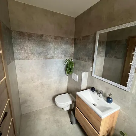 Sladkovicov Dvor Guest house *