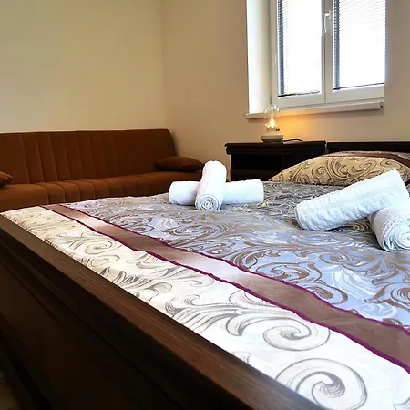 Sladkovicov Dvor Guest house