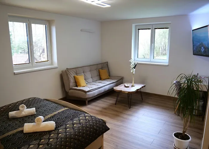 Sladkovicov Dvor 3*
